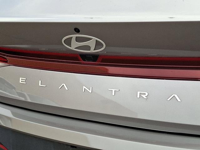 2024 Hyundai ELANTRA SEL IVT