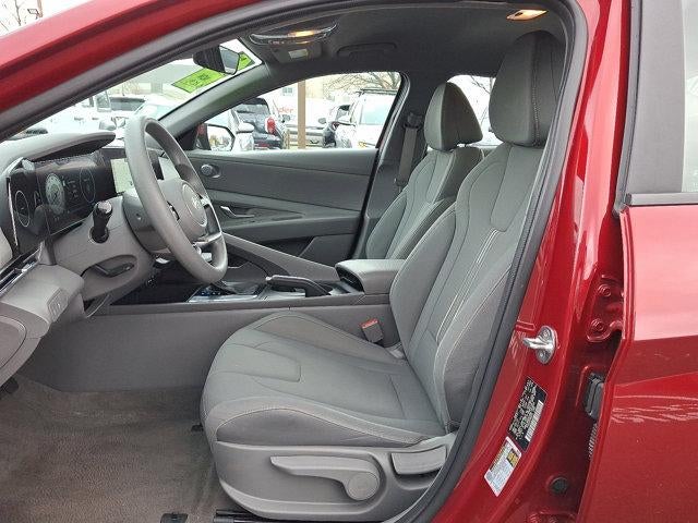 2024 Hyundai ELANTRA SEL IVT