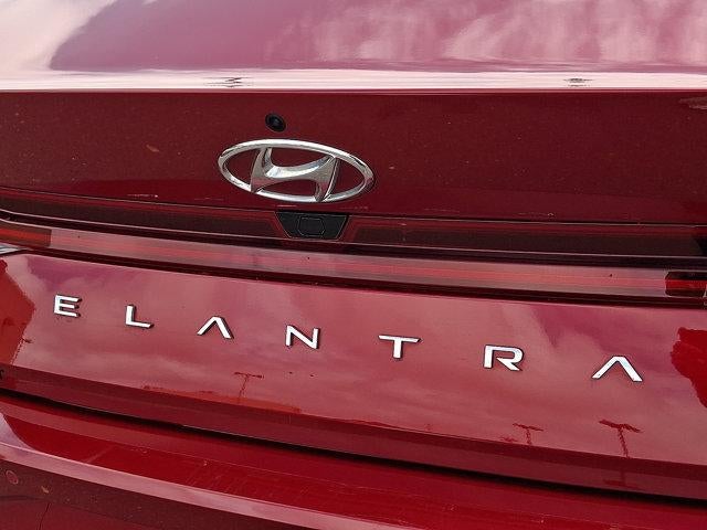 2023 Hyundai ELANTRA Limited IVT