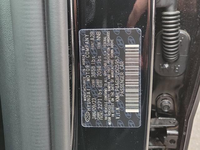 2023 Hyundai ELANTRA Limited IVT