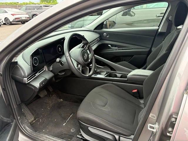 2024 Hyundai ELANTRA SEL IVT