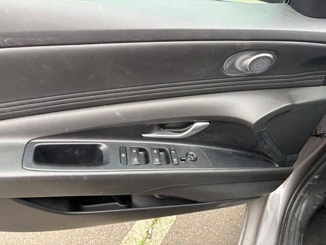 2024 Hyundai ELANTRA SEL IVT