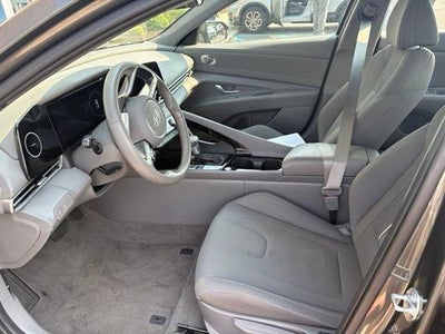 2025 Hyundai ELANTRA SEL Convenience IVT