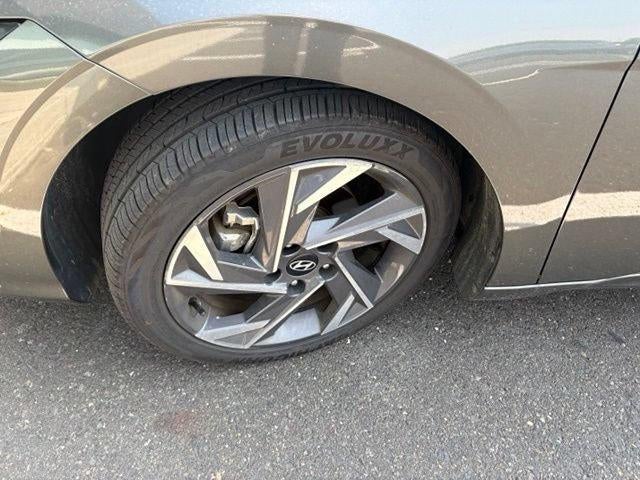 2025 Hyundai ELANTRA SEL Convenience IVT