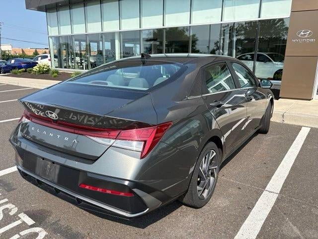 2025 Hyundai ELANTRA SEL Convenience IVT