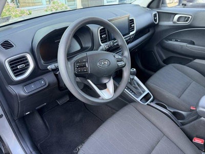 2023 Hyundai VENUE SE IVT