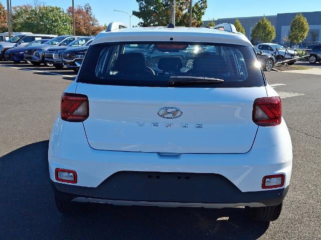 2025 Hyundai Venue SEL - Photo 6