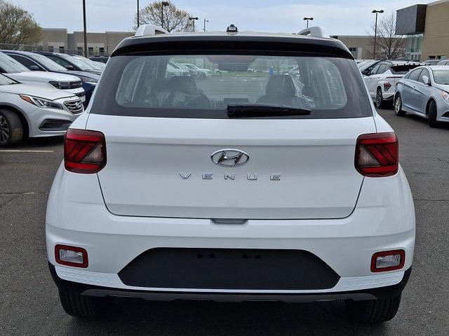 2026 Hyundai VENUE SEL W/Two-Tone Roof