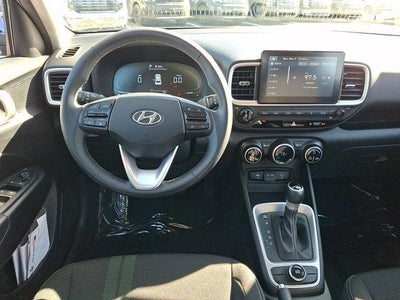 2024 Hyundai VENUE SEL IVT