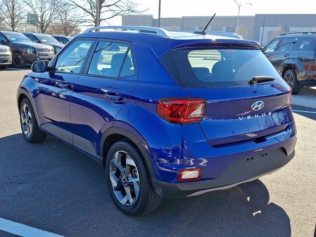 2024 Hyundai VENUE SEL IVT