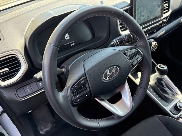 2025 Hyundai VENUE SEL IVT