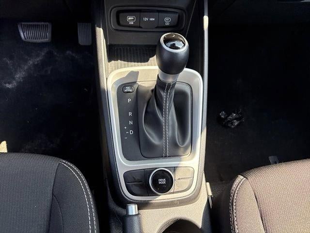 2025 Hyundai VENUE SEL IVT