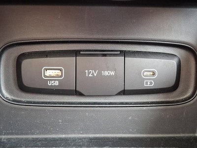 2025 Hyundai VENUE SEL IVT