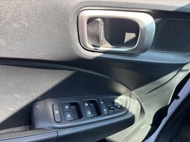 2025 Hyundai VENUE SEL IVT