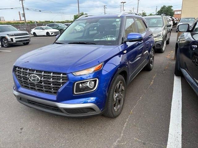 2023 Hyundai Venue Limited - Photo 5