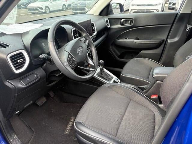 2023 Hyundai Venue Limited - Photo 6