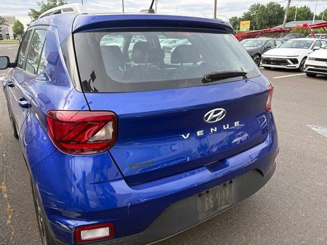 2023 Hyundai Venue Limited - Photo 8