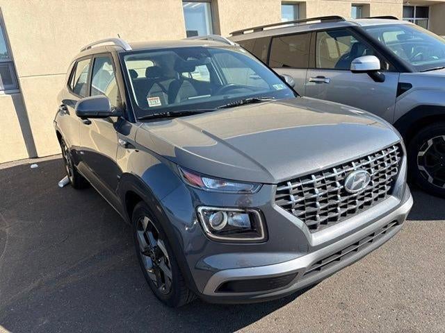 2023 Hyundai VENUE SEL IVT