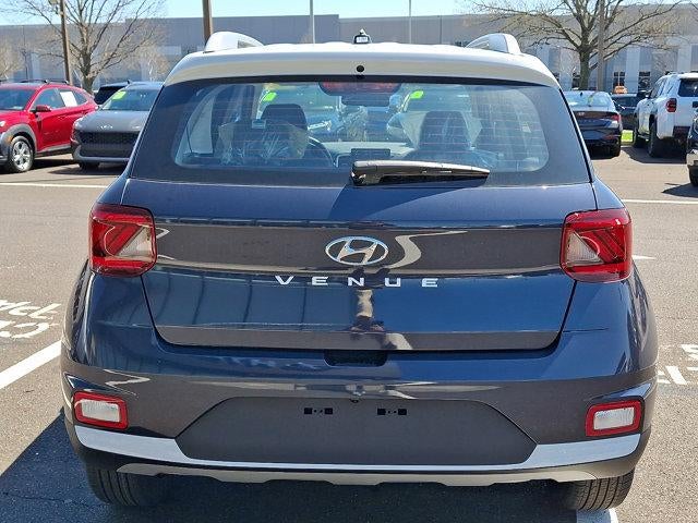 2026 Hyundai VENUE SEL W/Two-Tone Roof