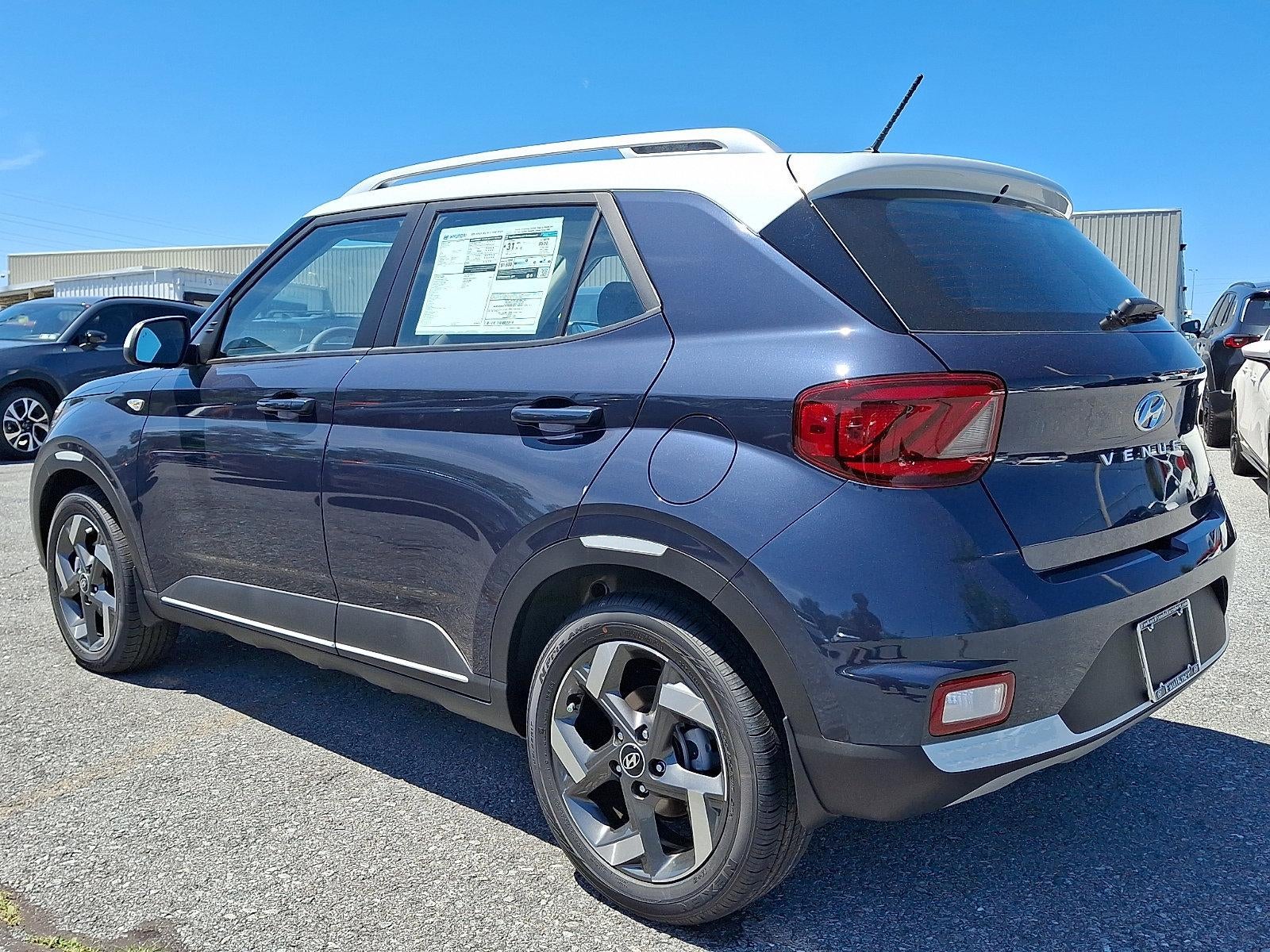 2026 Hyundai VENUE SEL W/Two-Tone Roof