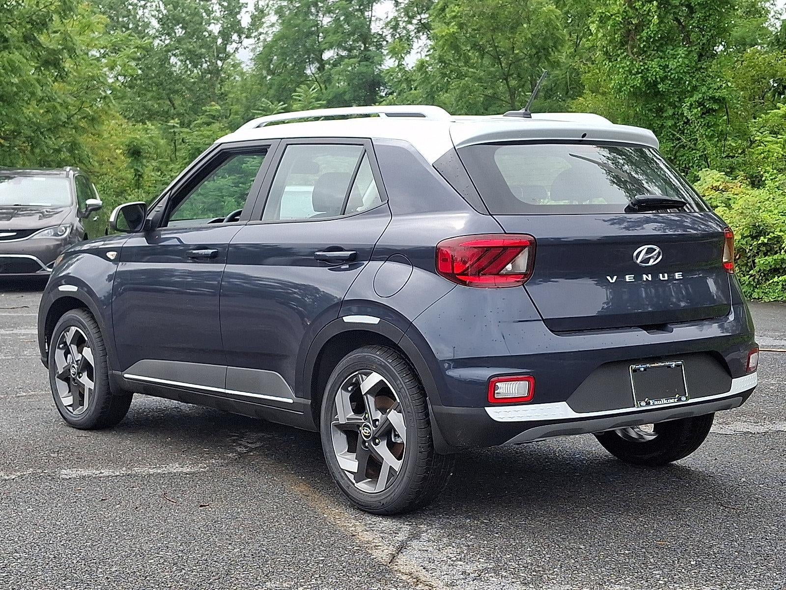 2026 Hyundai VENUE SEL W/Two-Tone Roof
